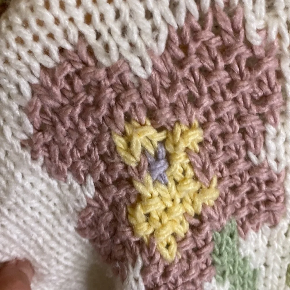 Andrew St.John Vintage Knit Sweater with Floral Design Size L - Picture 9 of 12